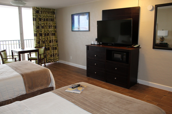 Oceanfront - Two Double Beds Photo 1