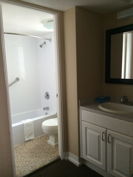 Oceanfront - Two Double Beds Photo 3